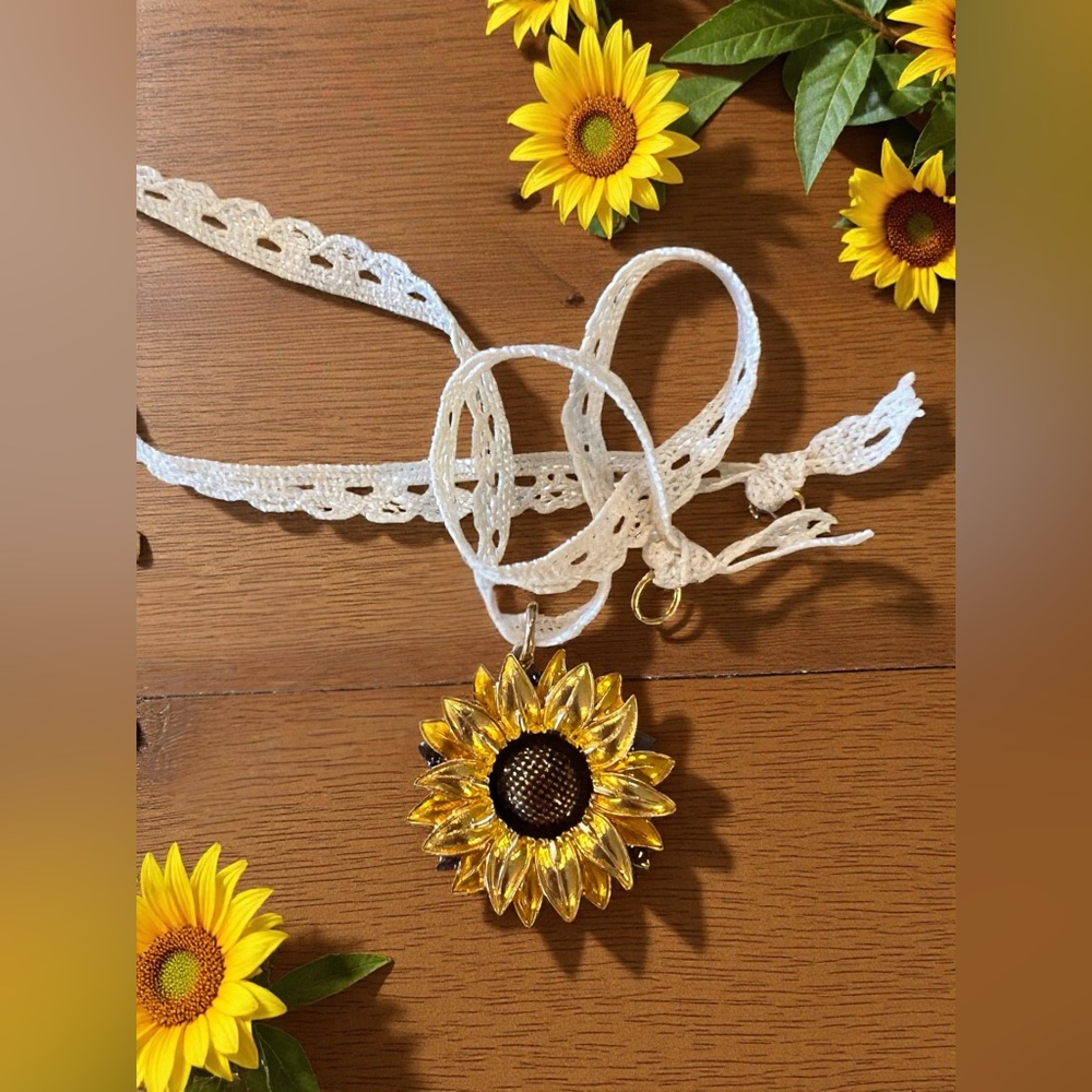Sunflower Pendant Knit Ribbon Necklace and Earrings Set - Picture 6 of 17